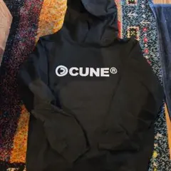CUNE 20周年記念 ブラックパーカー Sサイズのサムネイル