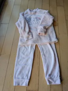 ユニクロ　キッズ　フリース　パジャマ　サンリオ　ちいかわ　１２０センチ