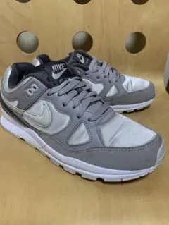 オススメ‼️美品Nike Span2 27センチ送料込み^_^