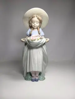 美品 LLADRO リヤドロ  フィギュリン 陶器 6756 たくさん摘めたよ LLADRO リヤドロ たくさん摘めたよ! 少女 花 01006756 ギフト