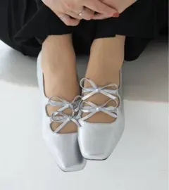 VIVIAN スクエアトゥダブルリボンパンプス