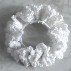 フリルシュシュ ホワイト ヘアゴム 編み物 ハンドメイド