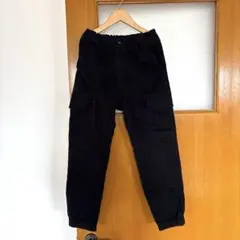 UNIQLO 黒 カーゴパンツ キッズ 140サイズ