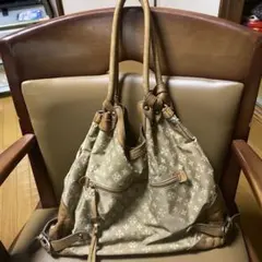 Item thumbnail for item 2efa330b-b835-4666-affe-be1dded345d1