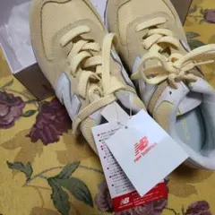 New Balance イエロースニーカー　22.5㎝　未使用品　新品