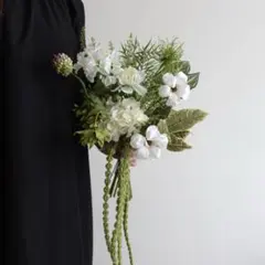 ホワイトグリーンブーケ　アマランサス　ナチュラル　ウェディングブーケ　結婚式のサムネイル