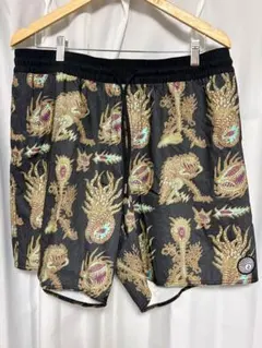 VOLCOM ドラゴン柄 ショートパンツ XXLのサムネイル