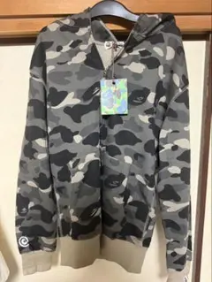 A BATHING APE シャークパーカーのサムネイル