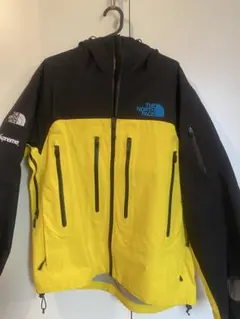 Supreme The North Face Taped Seam Jacket