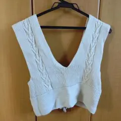 ライトグレー Vネック ニットビスチェ