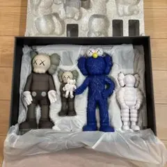 2025年最新】kaws family brownの人気アイテム - メルカリ