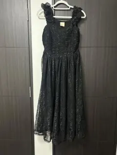 ブラックレースフリルストラップワンピース