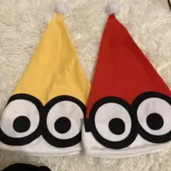 ミニオン　サンタ帽子 赤 黄色 ポンポン付き