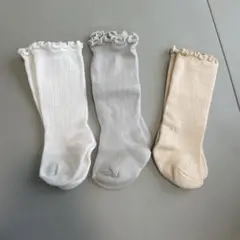 【即日発送】 フリル付きベビー靴下3足セット　0から6ヶ月サイズ