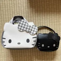 専用ページです。 HELLO KITTY BRILMYコラボポーチ2点