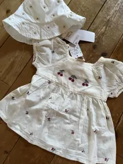 【新品】プティマイン　チェリー柄刺繍ワンピースと花柄帽子　2点セット