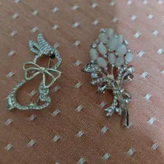 ウサギと花束のブローチセット