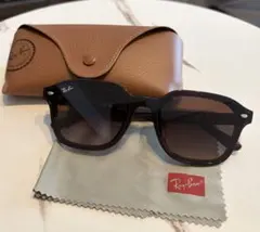 Ray-Ban RB4458D サングラスのサムネイル