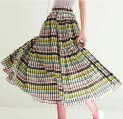 【SHE TOKYO】michelle multi chechのサムネイル