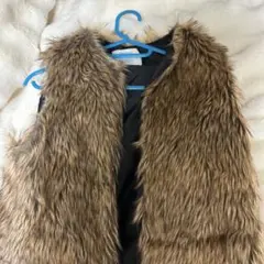 Bershka ブラウン ファーベスト