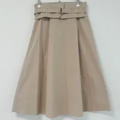 アンタイトル UNTITLED 膝丈スカート S (1) ベージュ　ベルト付きのサムネイル