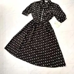 花柄 半袖ワンピース ブラック 新品タグ付き　24,000円　レナウン　9号のサムネイル