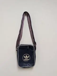 adidas originals トレフォイル ショルダーバッグ ネイビーのサムネイル