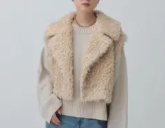 レプシム　ベージュ ファー風ショートジャケット