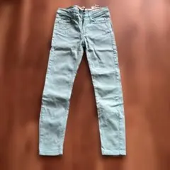 Item thumbnail for item 21ac7a5b-a7ad-40cc-b32f-091d9517715b