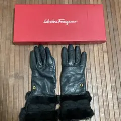 フェラガモ　本革手袋のサムネイル