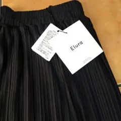 Elura プリーツロングスカート 　エルーラ　ネイビースカート　スカートのサムネイル