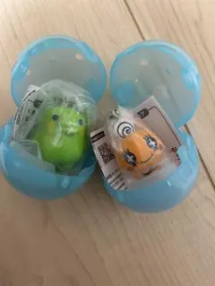 たまごっち　ガチャガチャ　カラフルマルチチャーム　めめっち　くちぱっち