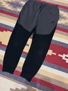 ナイキ テックフリースパンツ