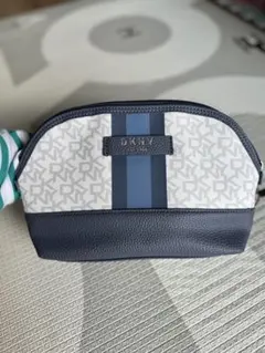 DKNY ロゴ入りポーチ　ブルーグレー　未使用　新品