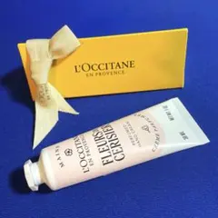 【即購入◎】ロクシタン FLEURS de CERISIER ハンドクリームのサムネイル