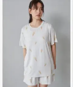 プレイフルアイス柄Tシャツ　ショートパンツ　セットのサムネイル
