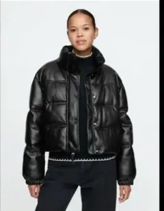 GAP ブラック クロップドダウンジャケット