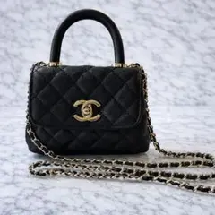 CHANELノベルティショルダーバッグ　ゴールド金具
