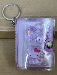 r*.様 ミニシール帳ラメ入　キティーちゃん 完成品　キーホルダー付き。