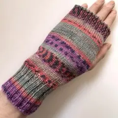 ハンドウォーマー(127) opal毛糸　匿名配送