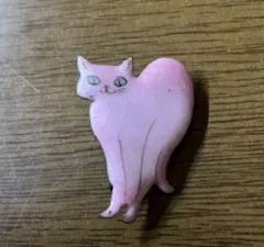 猫　ネコ　ブローチ　七宝焼