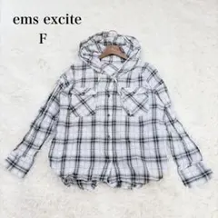 ems excite（F）フード付シアーチェックシャツ　ゆったり　秋服のサムネイル
