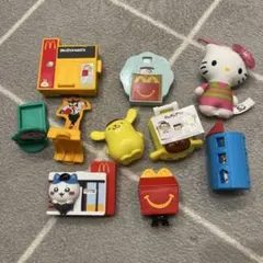 マクドナルド ハローキティなどおもちゃセット 9個