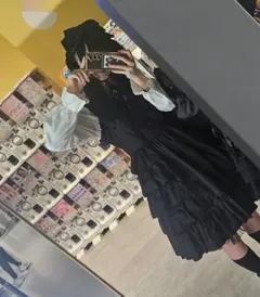 黒いロリータドレス フリル付き ゴスロリ