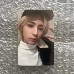 Item thumbnail for item 4bb36b4c-8a7e-40a7-8c80-935784ccd97c