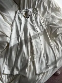 Nike ホワイト ワイドパンツ 新品タグ付き