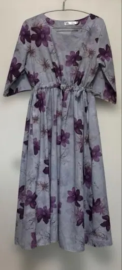 “美品“レディースワンピース花柄ブルーグレー