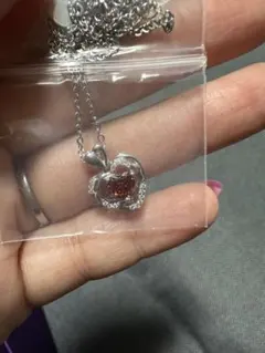 [シルバーサンダー] レディースハート型ネックレス レッド 誕生石ガーネット