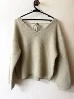 美品　ungrid 起毛デザインＶネックニット
