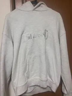 グレー プルオーバーパーカー 刺繍ロゴ